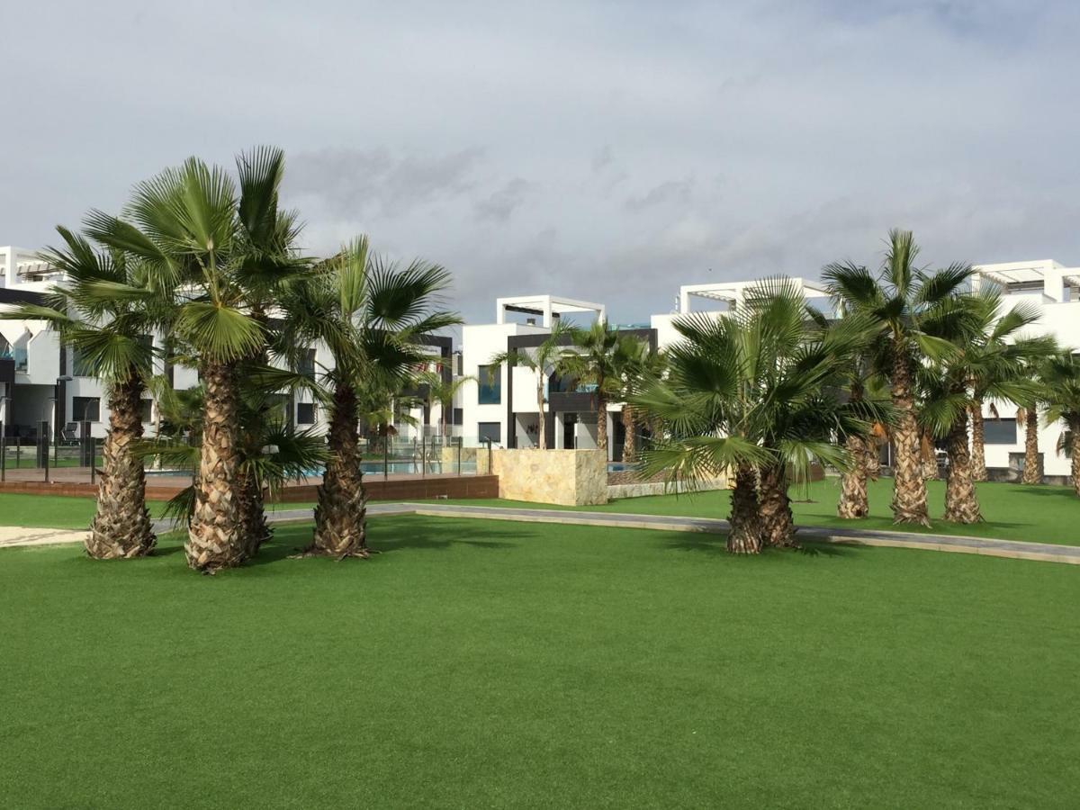 Apartment Oasisbeach La Zenia Orihuela Bagian luar foto