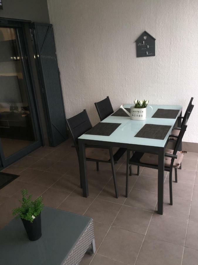 Apartment Oasisbeach La Zenia Orihuela Bagian luar foto