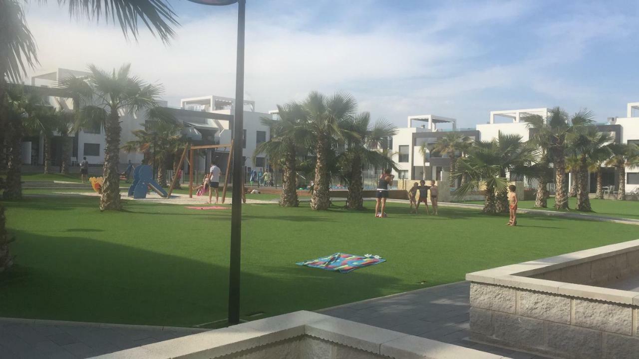 Apartment Oasisbeach La Zenia Orihuela Bagian luar foto