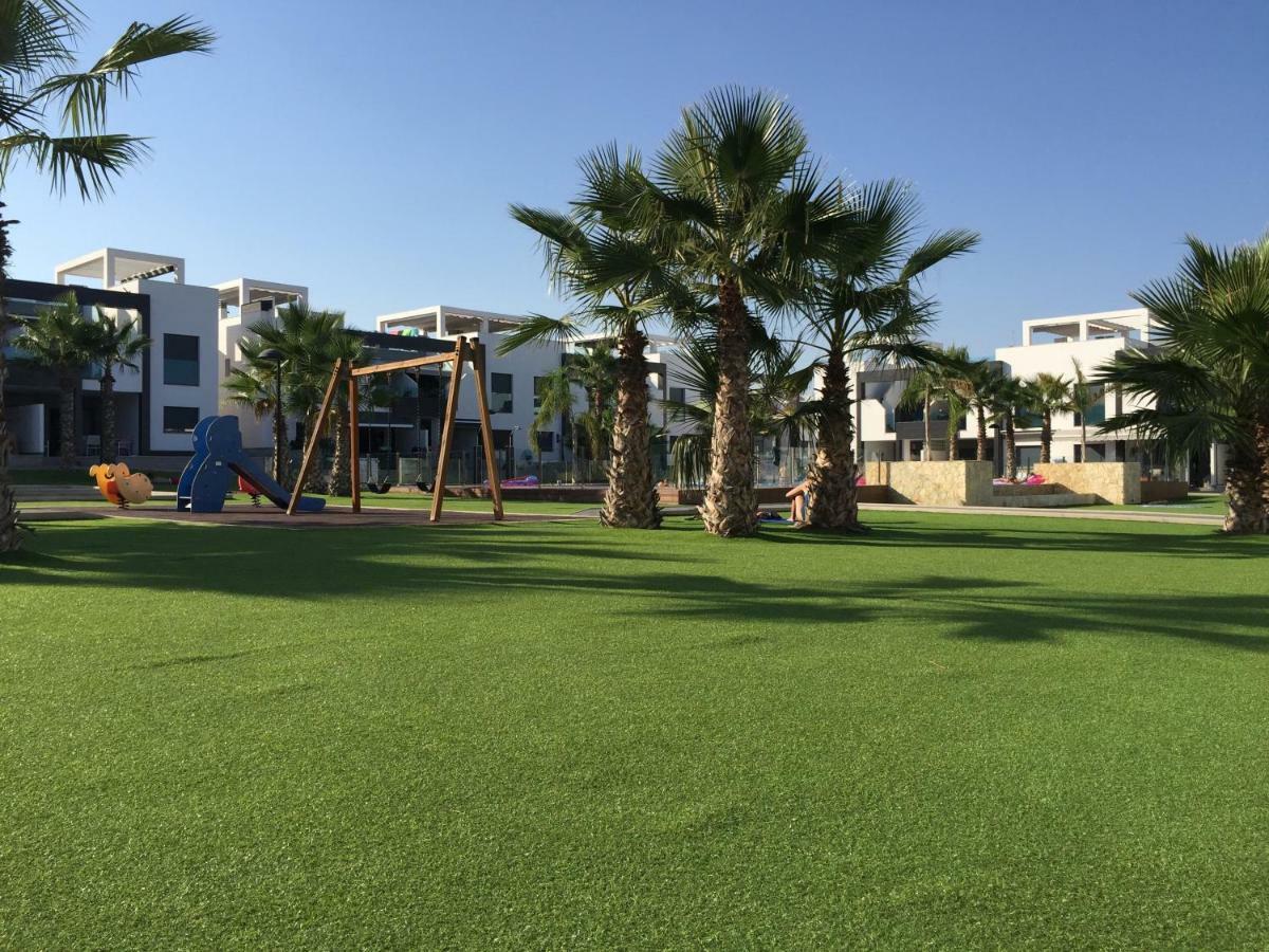 Apartment Oasisbeach La Zenia Orihuela Bagian luar foto