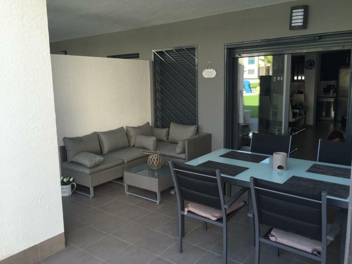 Apartment Oasisbeach La Zenia Orihuela Bagian luar foto